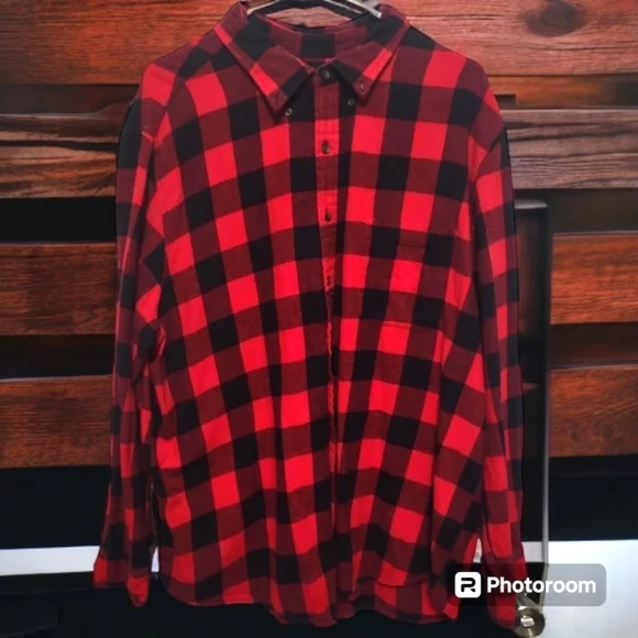 Unisex Red/Black Checkered Button-Down Shirt Size XL - Picture 1 of 6